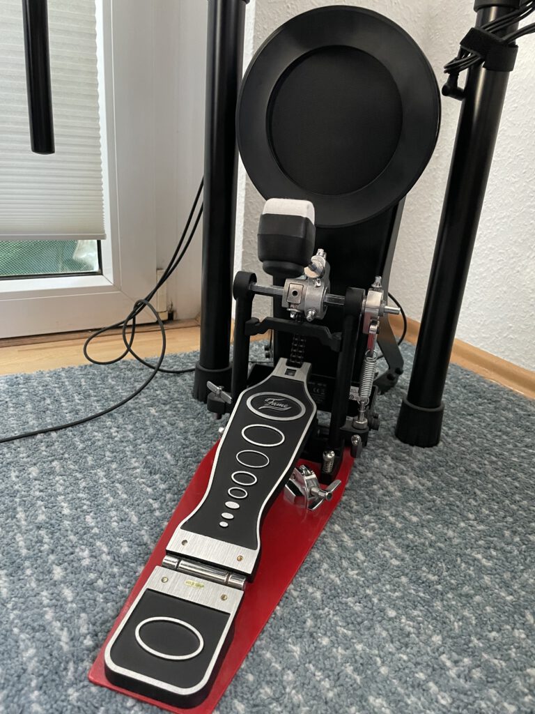 Roland EDrum Set TD07 KV + Fußmaschiene, Drumhocker, Verstärker Die Verkaufsplattform für