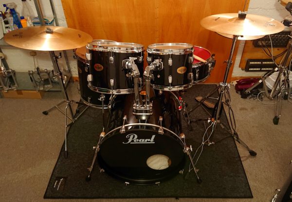 Pearl Target Schlagzeug in Black Drumset+Hardware+Sonor Cast B8 Beckenset