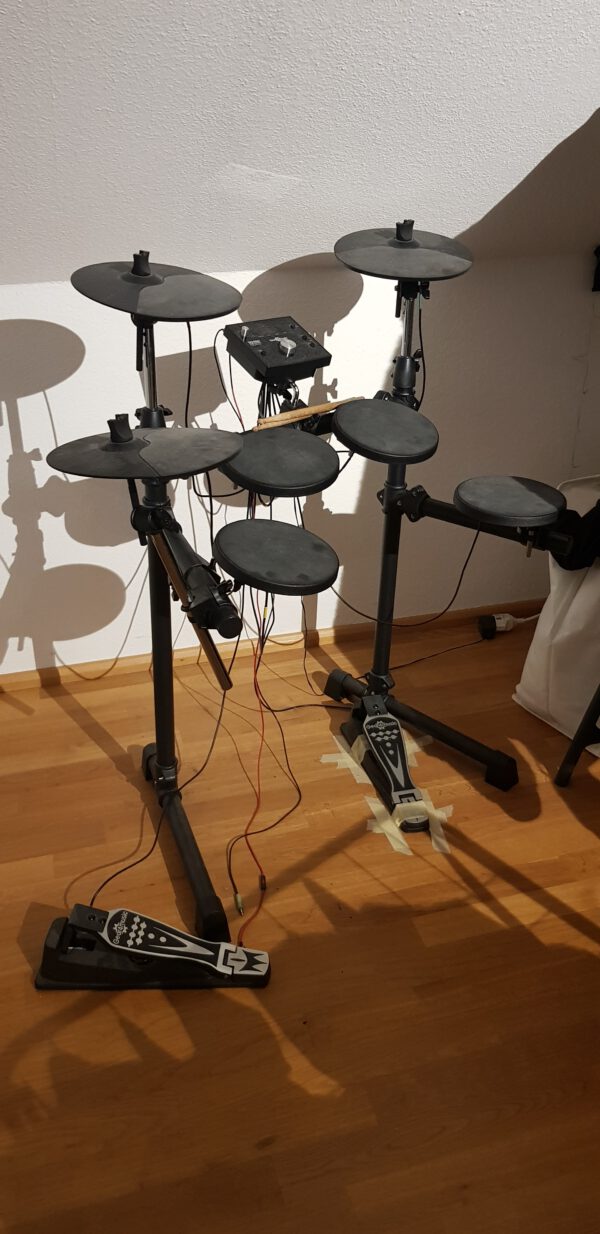 DD400+ Electronic Drum Kit von Gear4Music