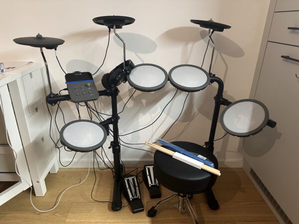 Millenium Rookie E-Drum Set Bundle - nur 1 Monat genutzt – Bild 2