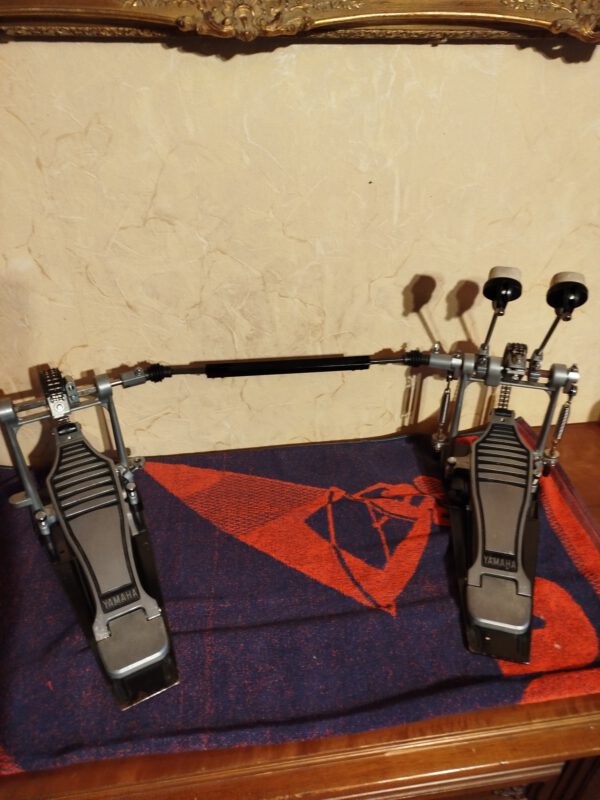 Gepflegte Yamaha Doppelfussmaschine rechts und links - Funktion