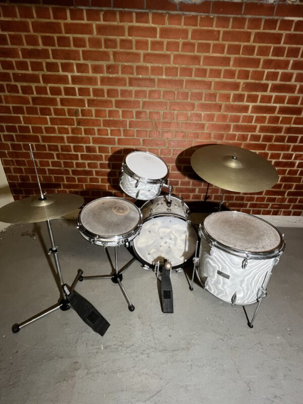 SONOR Teardrop satin flame Silber 1960er
