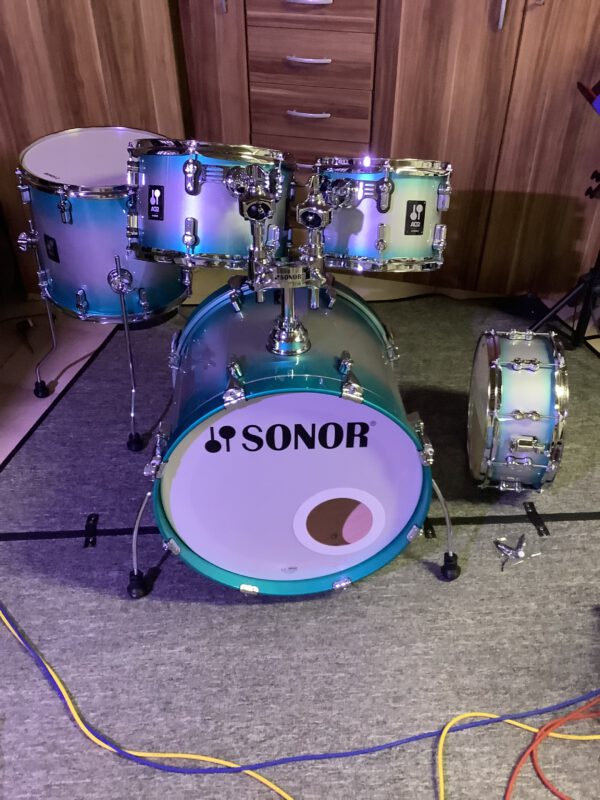 Verkaufe Sonor AQ 2 Studio Drumset in Aqua Silver Burst