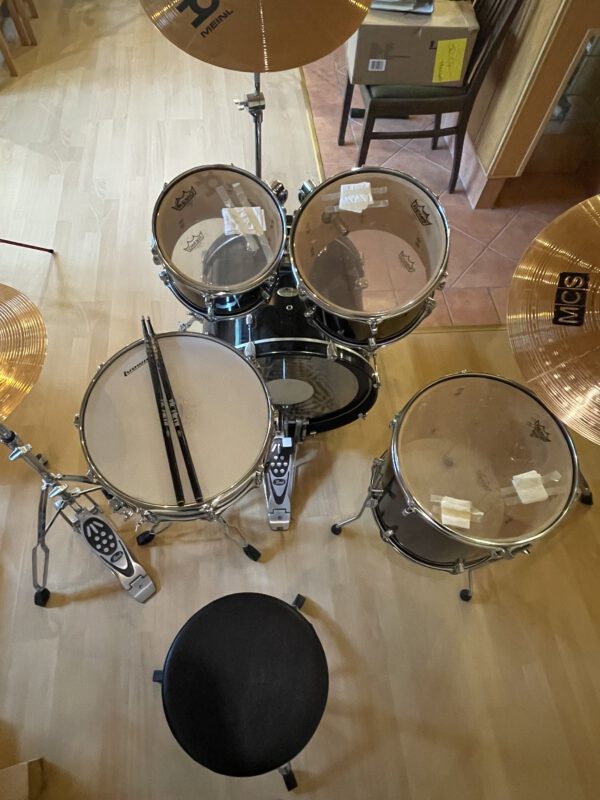 Pearl-Set mit Ludwig Snare und Meinl MCS Becken – Bild 3