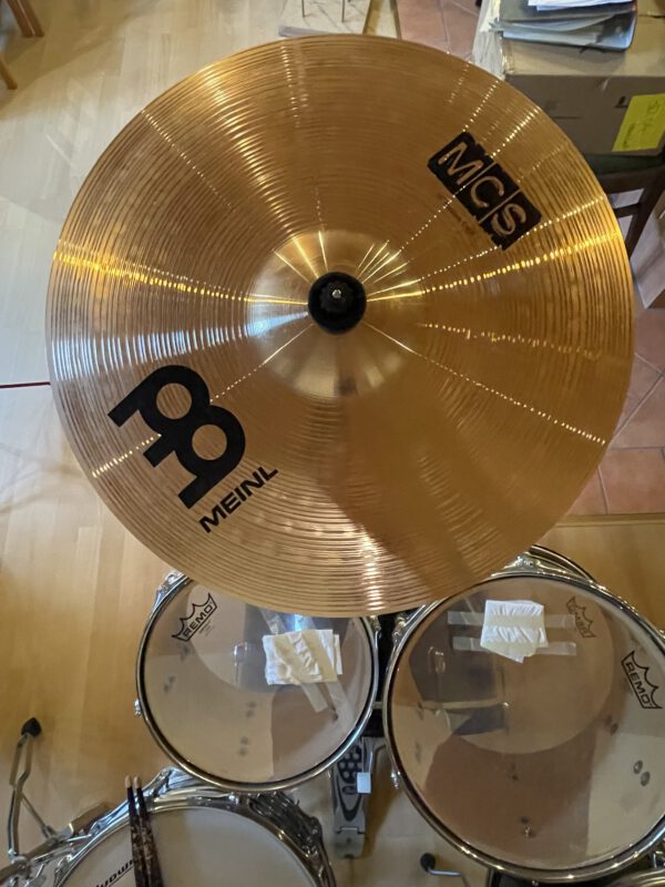 Pearl-Set mit Ludwig Snare und Meinl MCS Becken – Bild 5