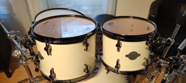 SONOR ASCENT DRUM SET, lackiert, weiss, mit Snare und der kompletten Hardware – Bild 3