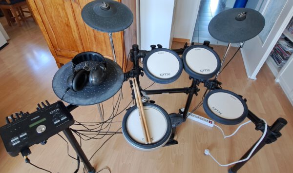 -Drumset Yamaha DTX 502 – Bild 2