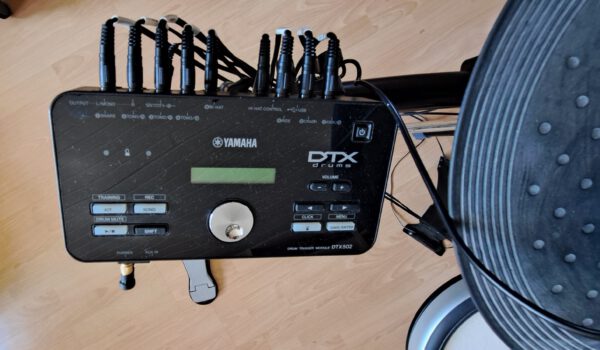 -Drumset Yamaha DTX 502 – Bild 3