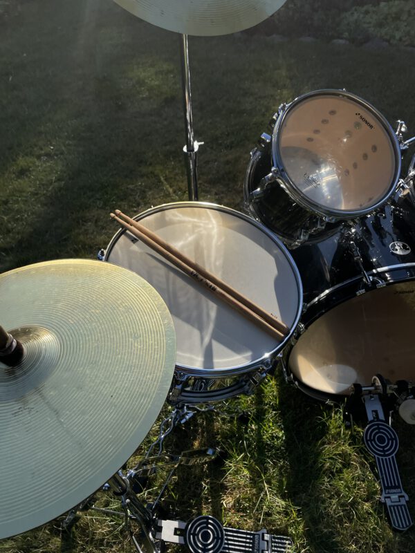 Sonor Force 507 Schlagzeugset | 5-teilig inkl. Becken & Hardware | Schwarz – Bild 4