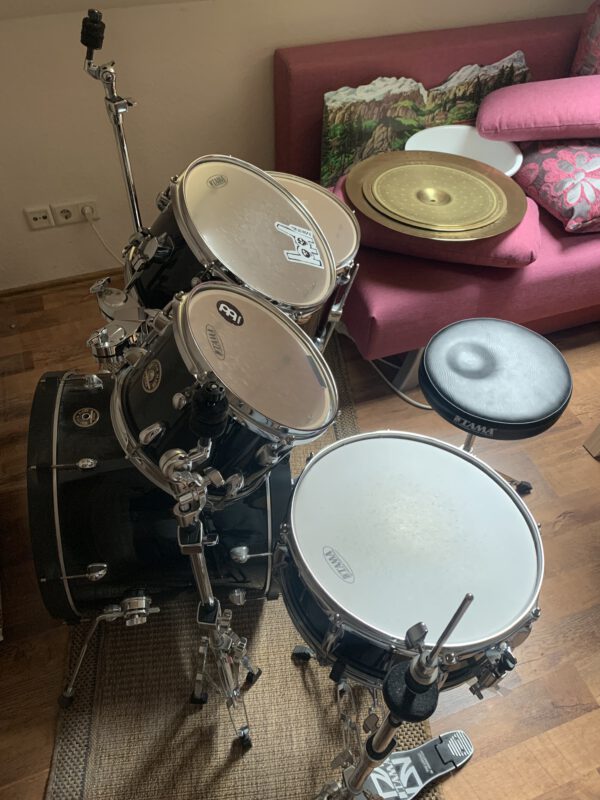 Tama Rhythm Mate (schwarz, mit Zubehör)
