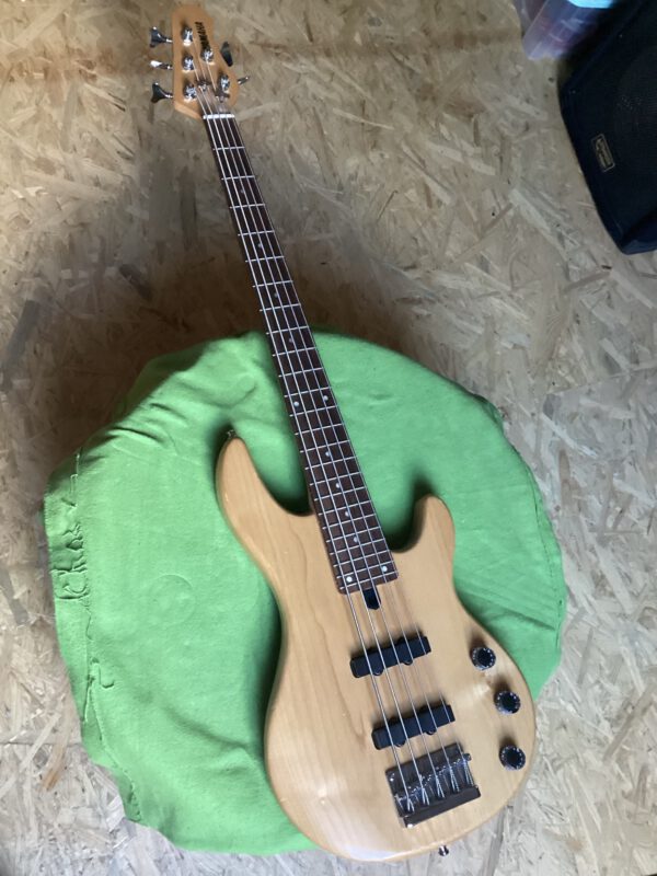 E-Bass